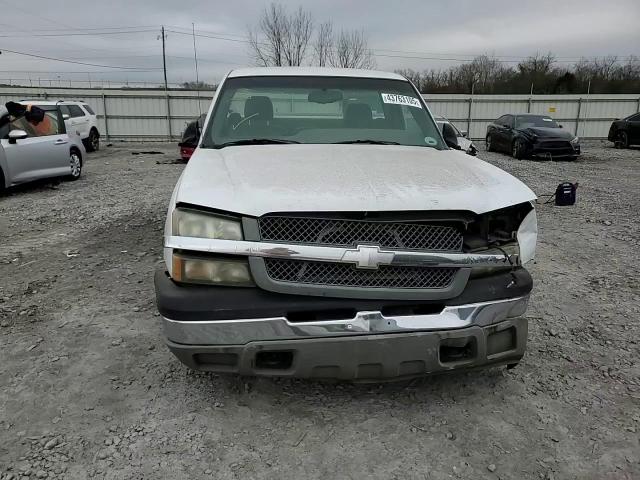 2003 Chevrolet Silverado - Image 11