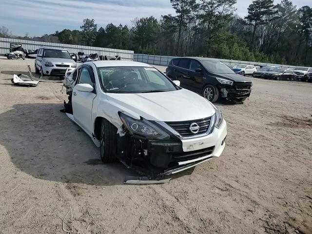 2017 Nissan Altima - Image 11