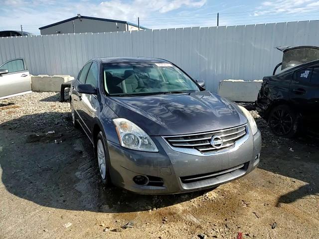 2012 Nissan Altima - Image 13