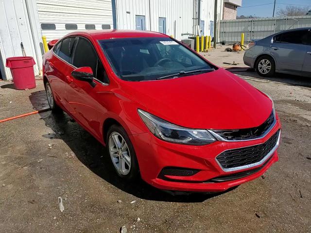 2018 Chevrolet Cruze - Image 13