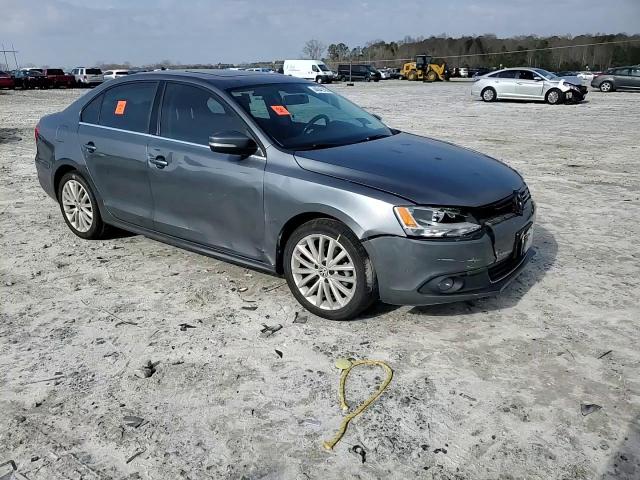 2014 Volkswagen Jetta - Image 10