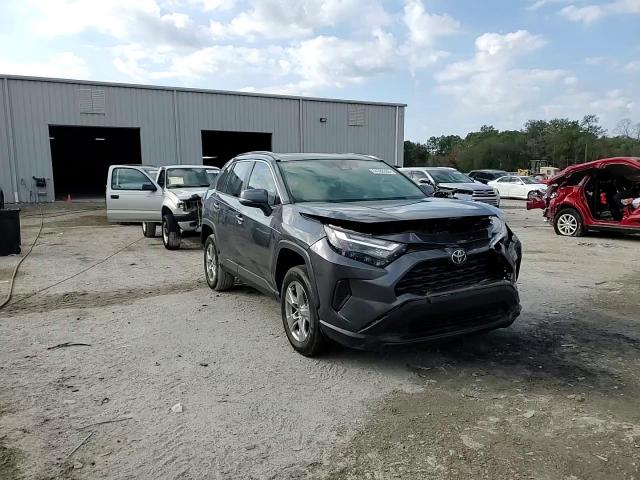 2024 Toyota RAV 4 - Image 12