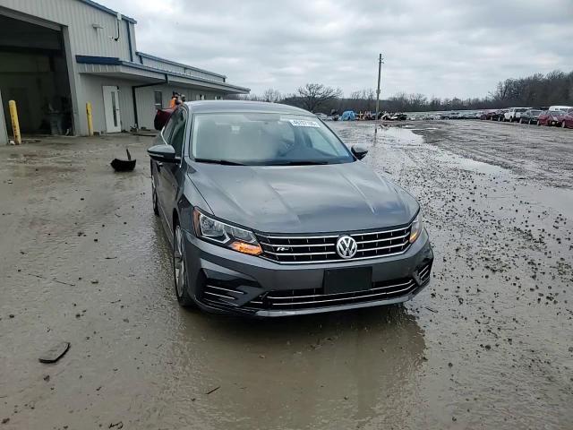 2017 Volkswagen Passat - Image 13