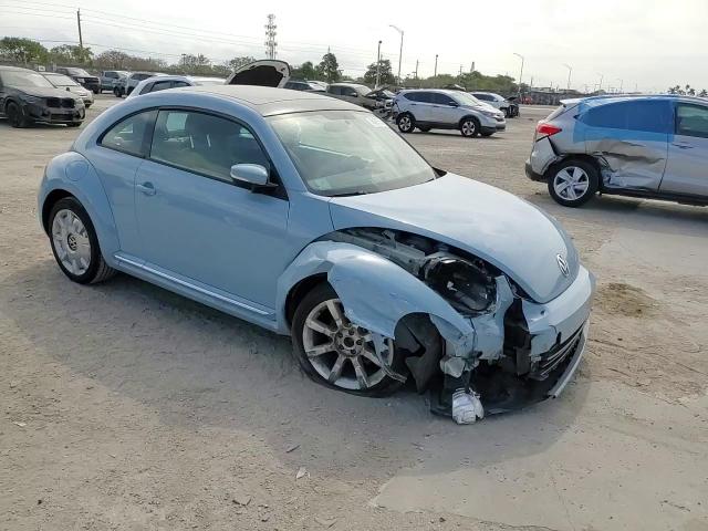 2013 Volkswagen Beetle - Image 11