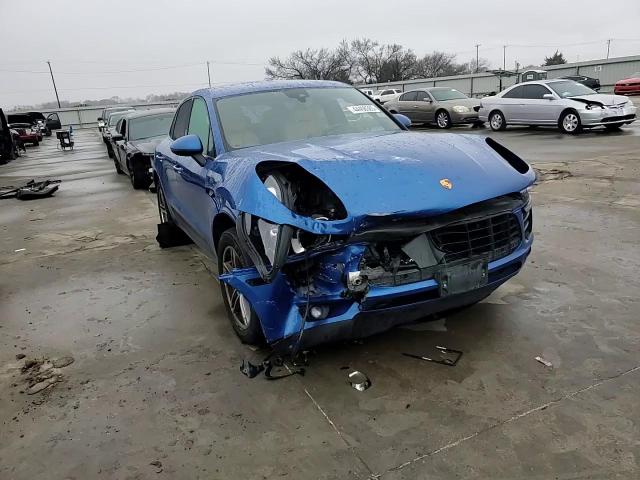 2018 Porsche Macan - Image 12