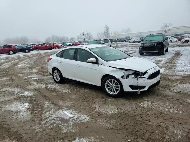 2015 Ford Focus - Image 13