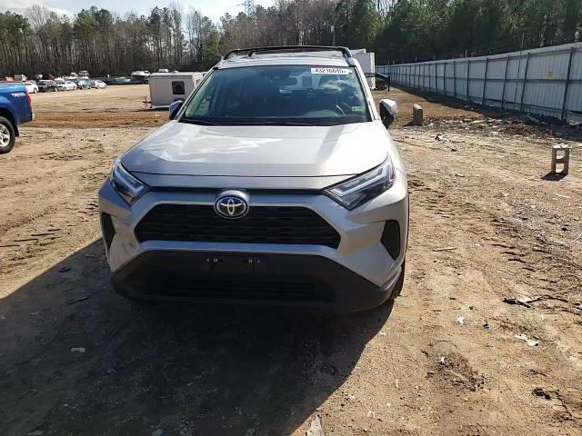 2022 Toyota RAV 4 - Image 11