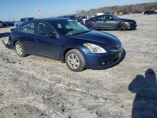 2011 Nissan Altima - Image 10
