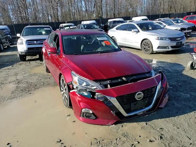 2019 Nissan Altima - Image 10