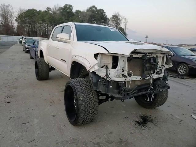 2018 Toyota Tacoma - Image 10