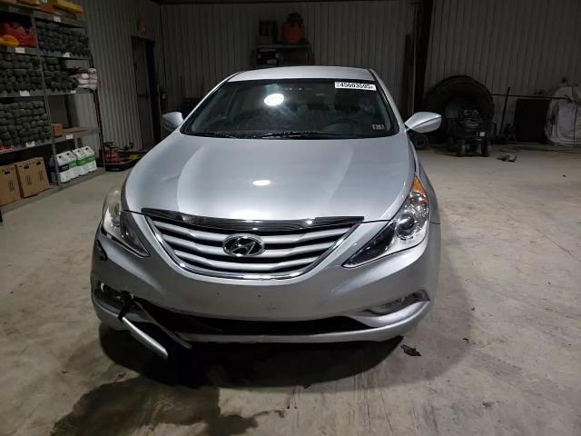2013 Hyundai Sonata - Image 11