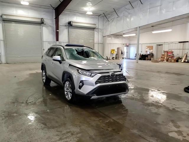 2019 Toyota RAV 4 - Image 11