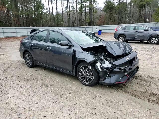2023 Kia Forte - Image 10