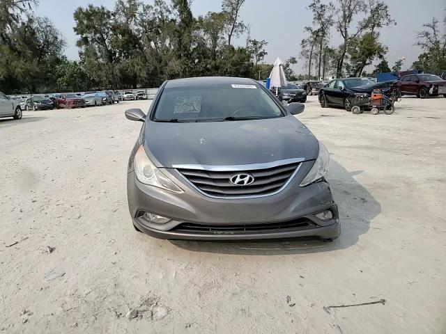 2013 Hyundai Sonata - Image 10
