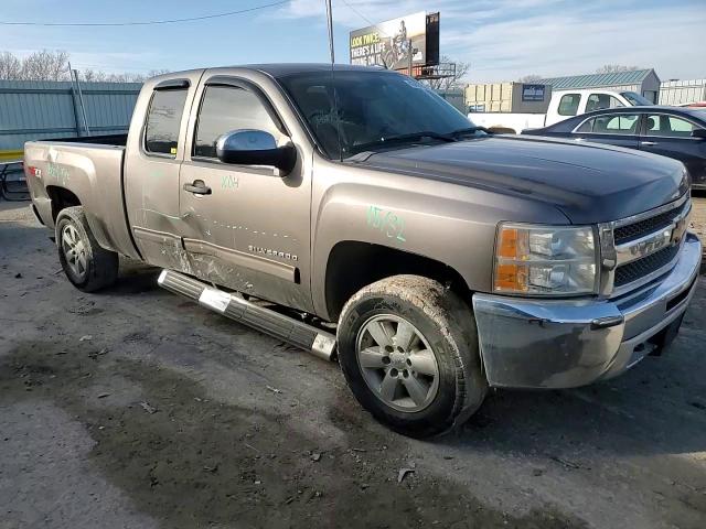 2013 Chevrolet Silverado - Image 10