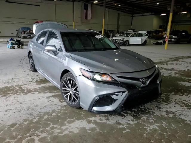 2022 Toyota Camry - Image 11