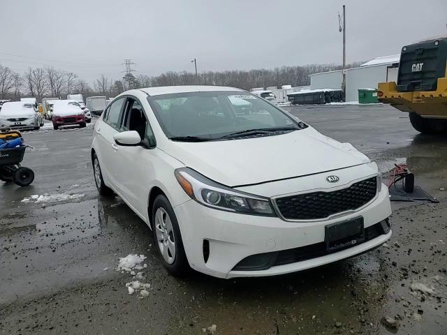 2018 Kia Forte - Image 11