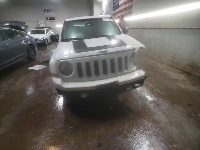 2017 Jeep Liberty (Patriot) - Image 13