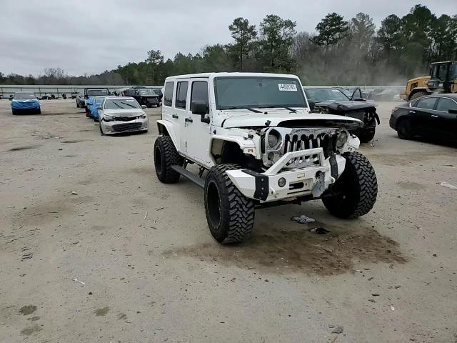 2013 Jeep Wrangler - Image 12