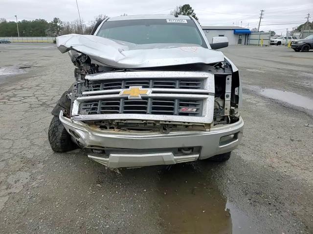 2015 Chevrolet Silverado - Image 11