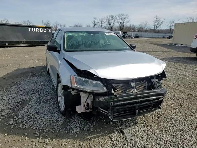 2015 Volkswagen Jetta - Image 14