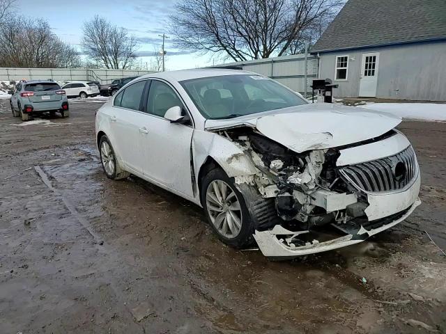 2016 Buick Regal - Image 10