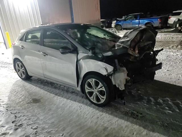 2013 Hyundai Elantra - Image 11