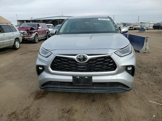 2021 Toyota Highlander - Image 15