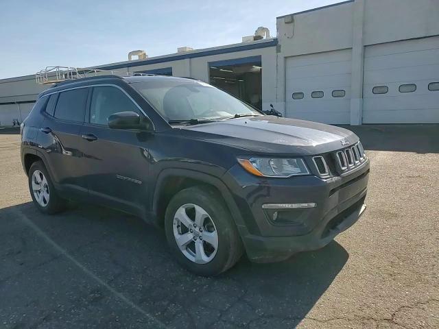2018 Jeep Compass - Image 12