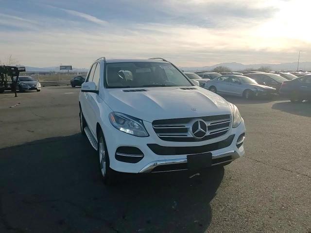 2017 Mercedes-Benz GLE - Image 12