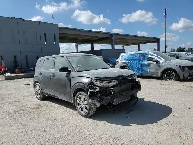 2022 Kia Soul - Image 11