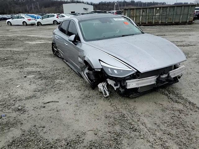 2021 Hyundai Sonata - Image 13