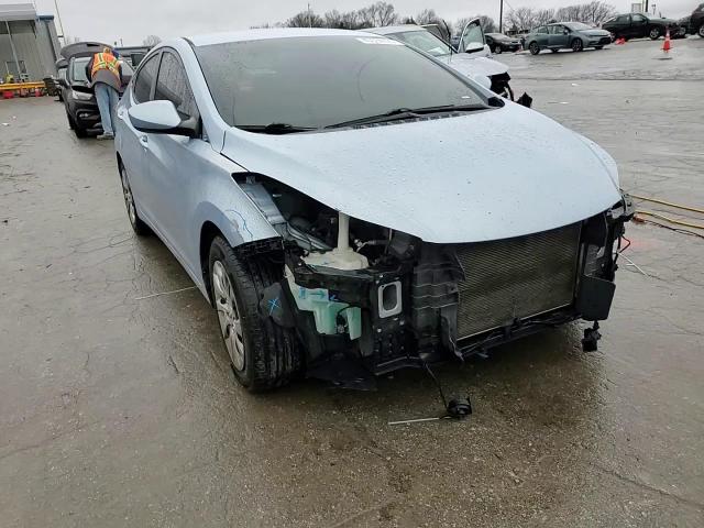2012 Hyundai Elantra - Image 14