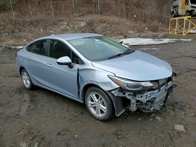 2017 Chevrolet Cruze - Image 11