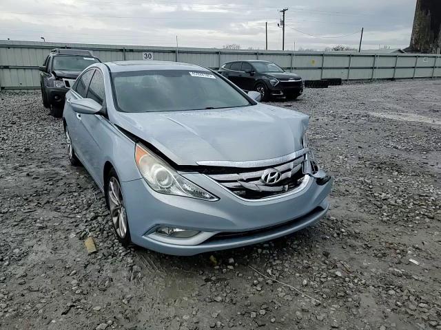 2012 Hyundai Sonata - Image 10