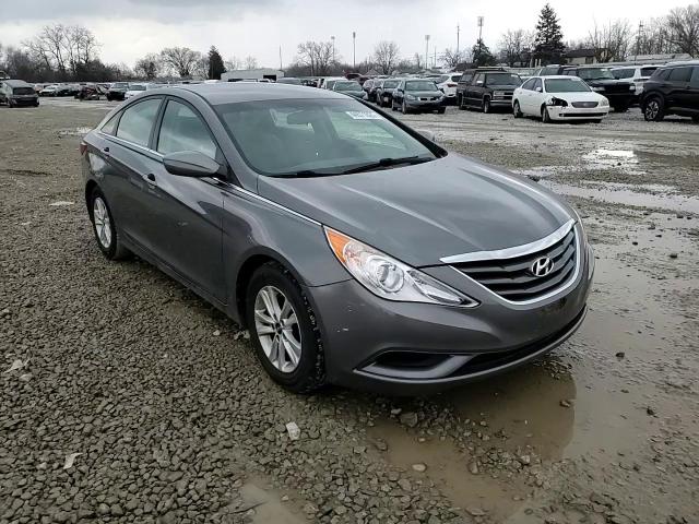 2012 Hyundai Sonata - Image 11