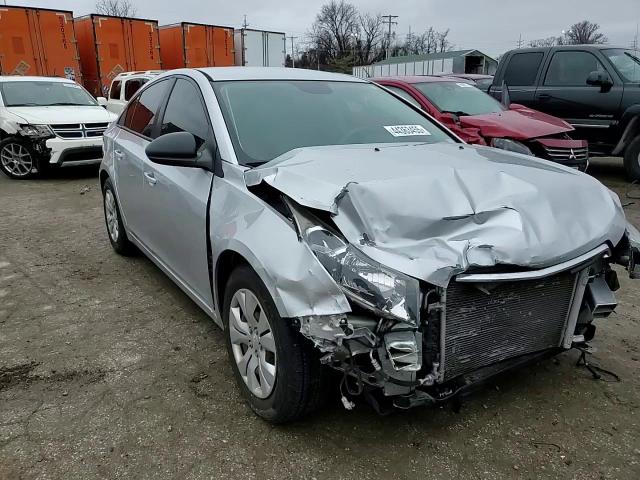 2016 Chevrolet Cruze - Image 11