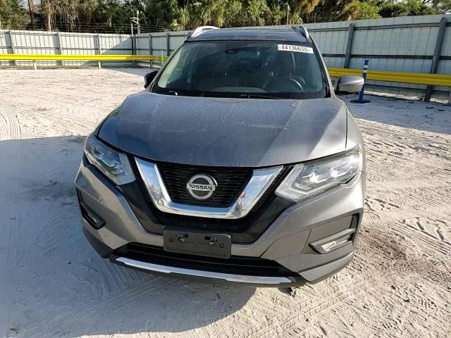 2018 Nissan Rogue - Image 12