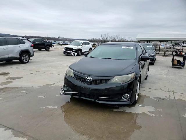 2014 Toyota Camry - Image 13