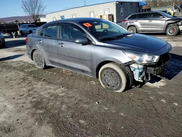 2019 Kia Rio - Image 13
