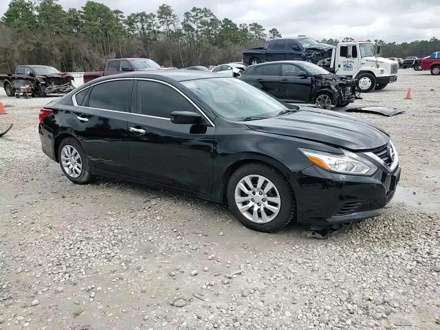 2016 Nissan Altima - Image 13