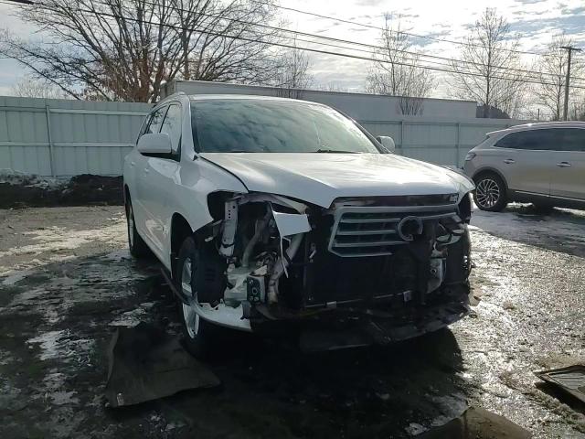 2010 Toyota Highlander - Image 11