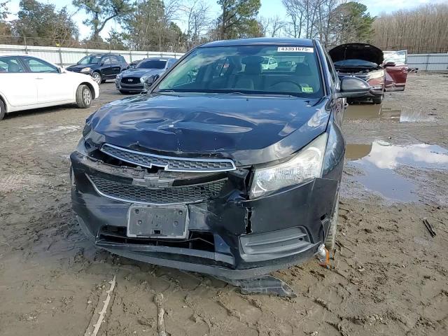 2014 Chevrolet Cruze - Image 10