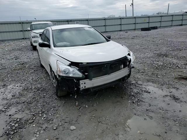 2015 Nissan Altima - Image 10
