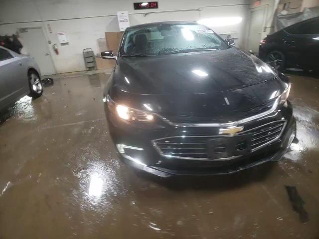 2018 Chevrolet Malibu - Image 13
