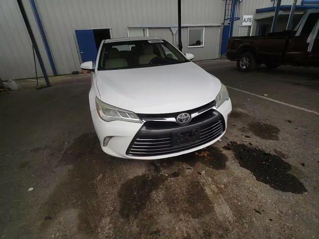 2015 Toyota Camry - Image 11