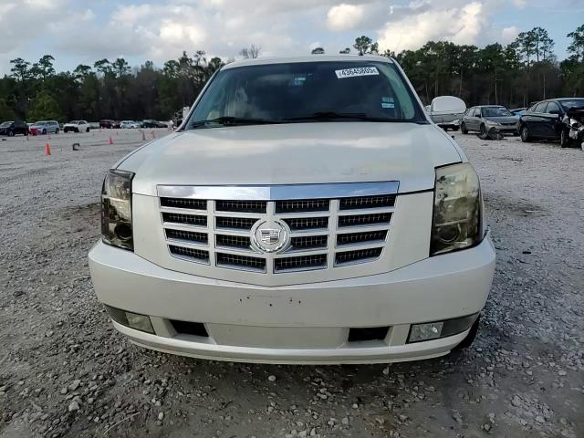 2013 Cadillac Escalade - Image 14