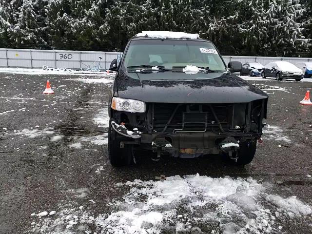 2003 GMC Yukon - Image 12