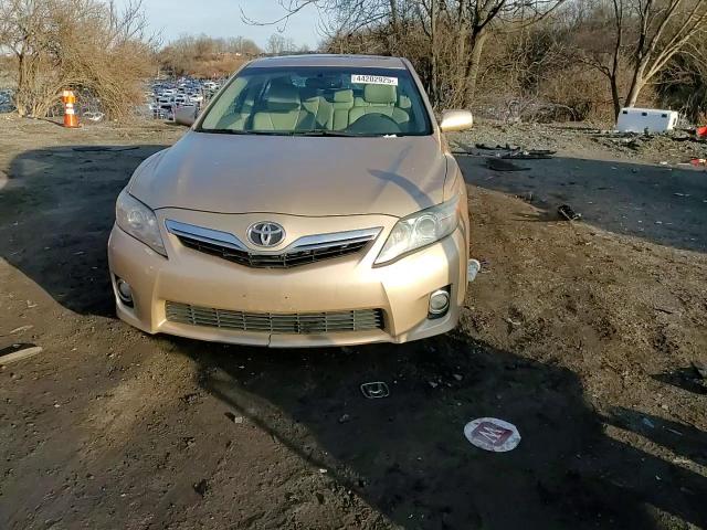 2011 Toyota Camry - Image 11
