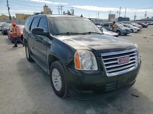 2008 GMC Yukon Hybrid VIN: 1GKFC13558R207140 Lot: 46138785